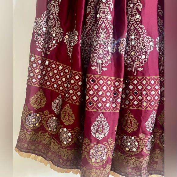 ZAHRA AHMED Silk Lehenga, Choli and Duppatta - Picture 6 of 15